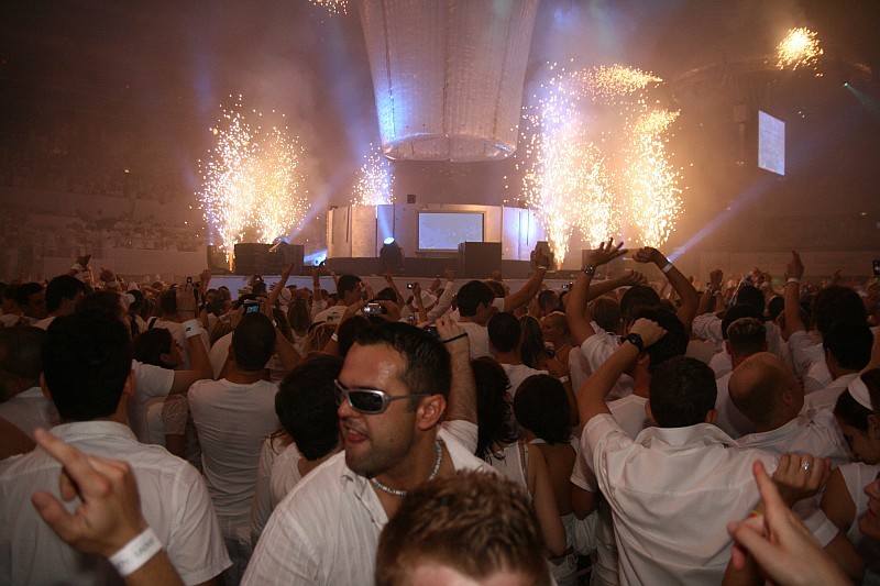 SENSATION WHITE - Sobota 2. 6. 2007