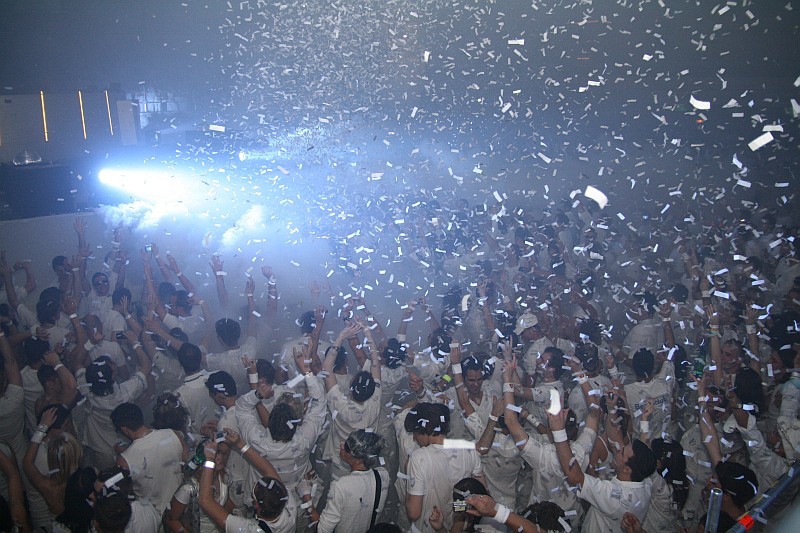 SENSATION WHITE - Sobota 2. 6. 2007