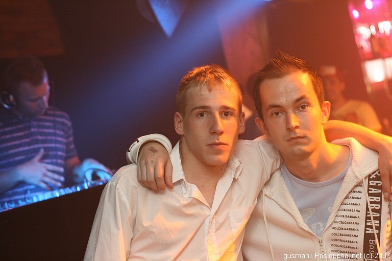 FASHION NIGHT - Čtvrtek 2. 8. 2007