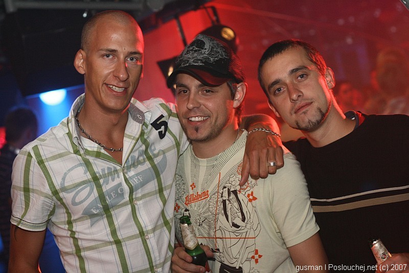 FASHION NIGHT - Čtvrtek 2. 8. 2007