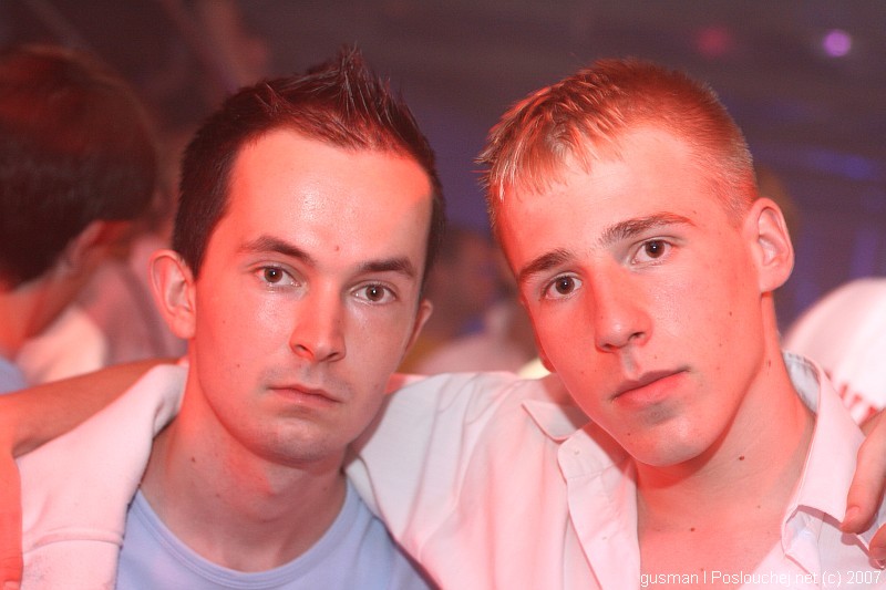 FASHION NIGHT - Čtvrtek 2. 8. 2007