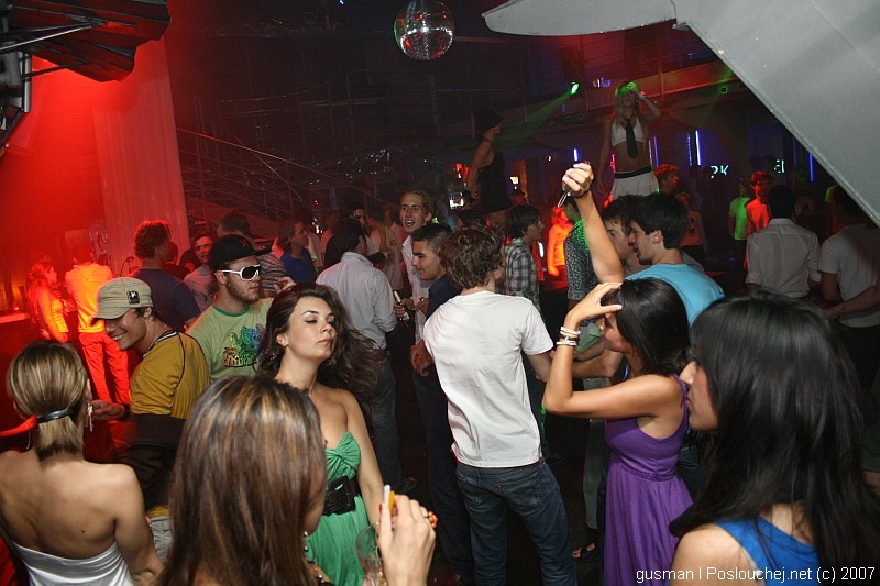 FASHION NIGHT - Čtvrtek 2. 8. 2007