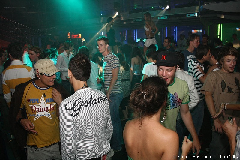 FASHION NIGHT - Čtvrtek 2. 8. 2007