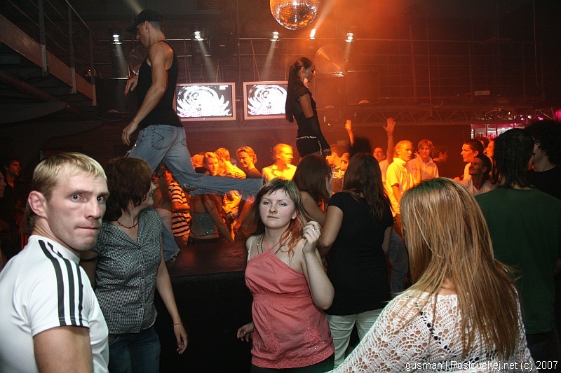 FASHION NIGHT - Čtvrtek 2. 8. 2007