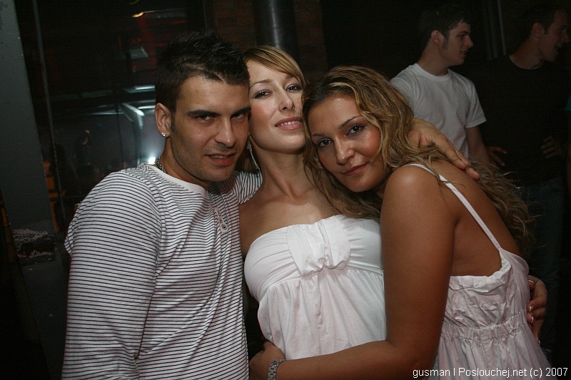 FASHION NIGHT - Čtvrtek 2. 8. 2007