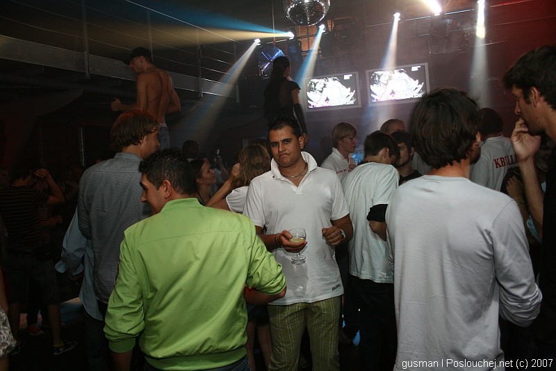 FASHION NIGHT - Čtvrtek 2. 8. 2007