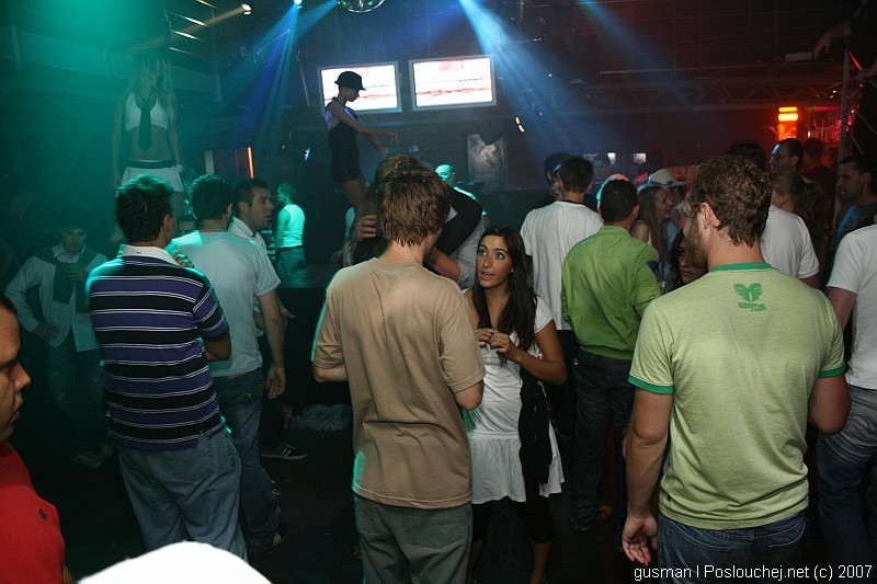 FASHION NIGHT - Čtvrtek 2. 8. 2007