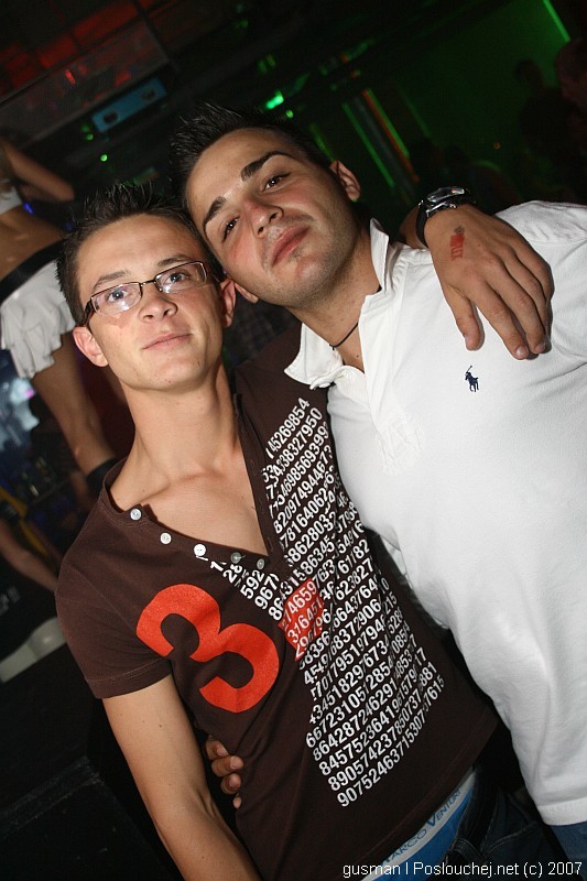 FASHION NIGHT - Čtvrtek 2. 8. 2007