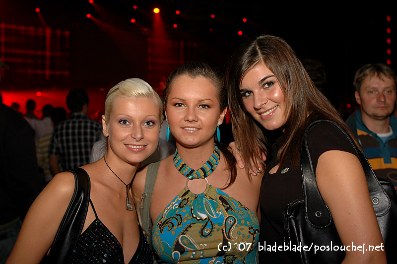 IN BETWEEN ALBUM TOUR - Pátek 14. 9. 2007