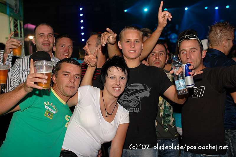 IN BETWEEN ALBUM TOUR - Pátek 14. 9. 2007