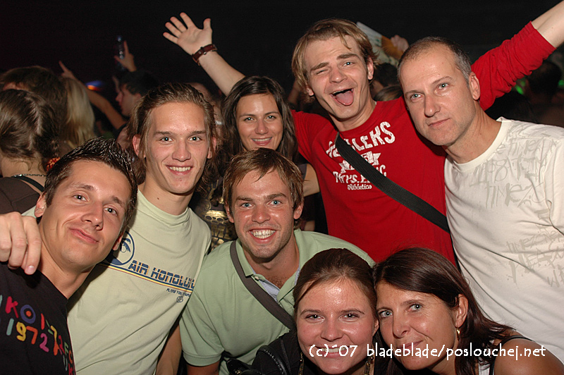 IN BETWEEN ALBUM TOUR - Pátek 14. 9. 2007
