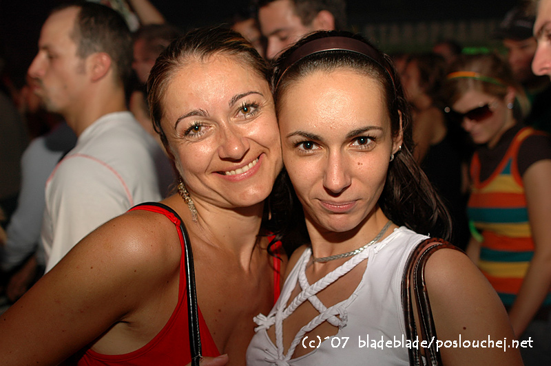 IN BETWEEN ALBUM TOUR - Pátek 14. 9. 2007