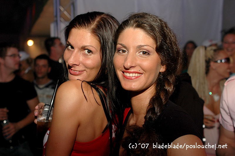 IN BETWEEN ALBUM TOUR - Pátek 14. 9. 2007