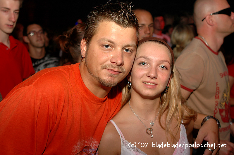 IN BETWEEN ALBUM TOUR - Pátek 14. 9. 2007