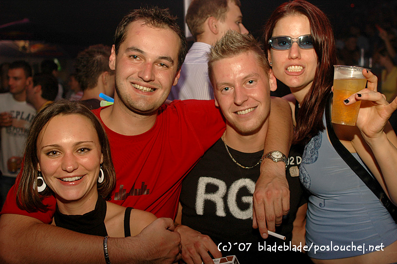 IN BETWEEN ALBUM TOUR - Pátek 14. 9. 2007