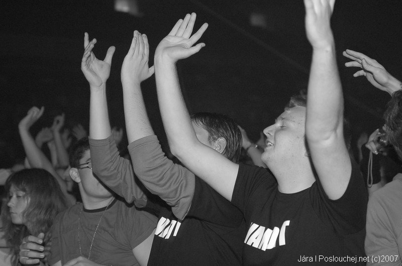 IN BETWEEN ALBUM TOUR - Pátek 14. 9. 2007