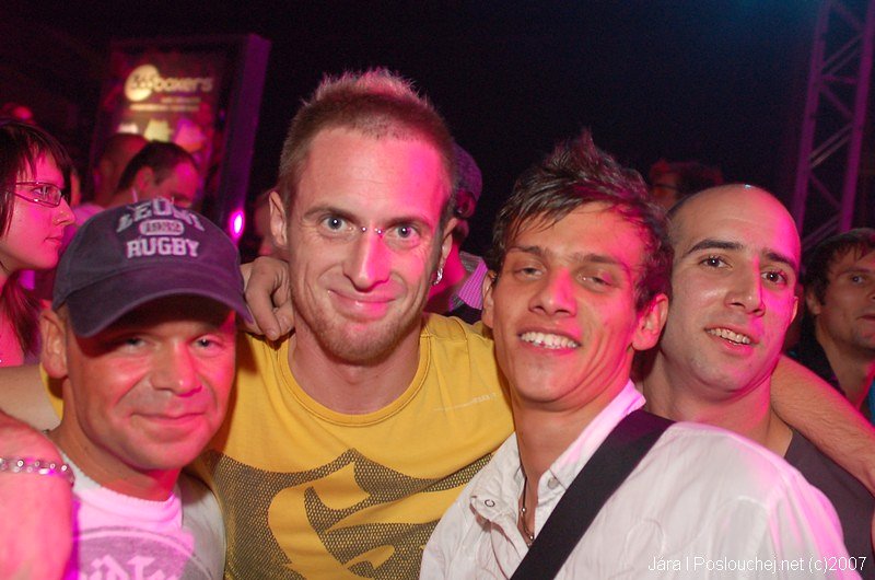 IN BETWEEN ALBUM TOUR - Pátek 14. 9. 2007
