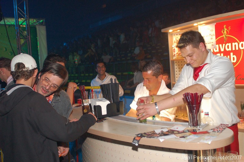 IN BETWEEN ALBUM TOUR - Pátek 14. 9. 2007