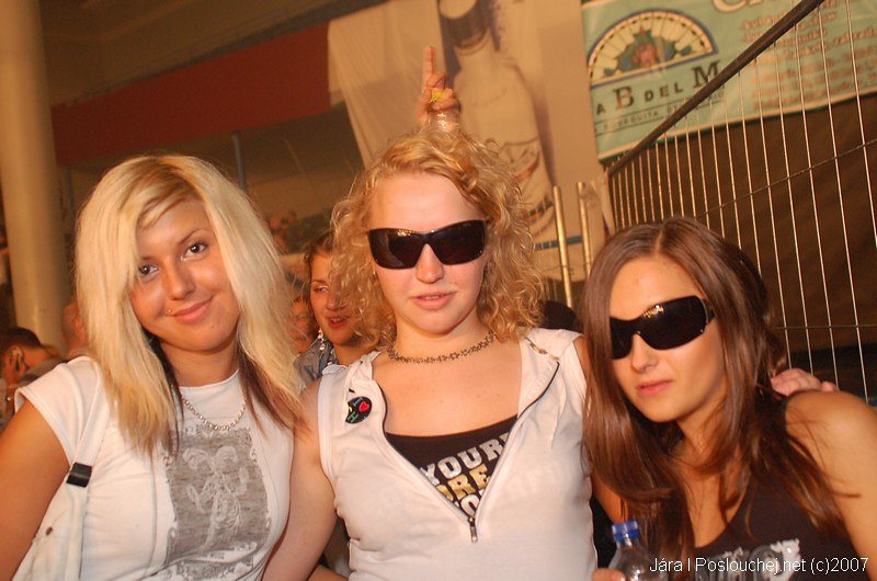 IN BETWEEN ALBUM TOUR - Pátek 14. 9. 2007