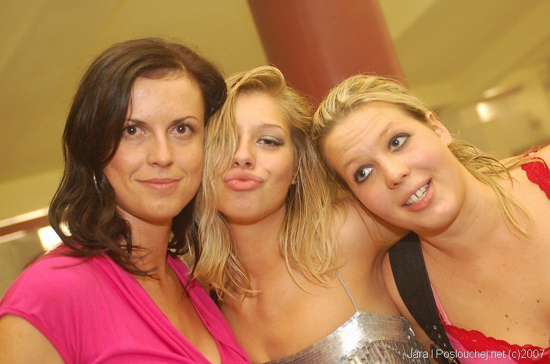 IN BETWEEN ALBUM TOUR - Pátek 14. 9. 2007
