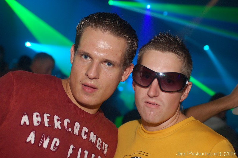 IN BETWEEN ALBUM TOUR - Pátek 14. 9. 2007