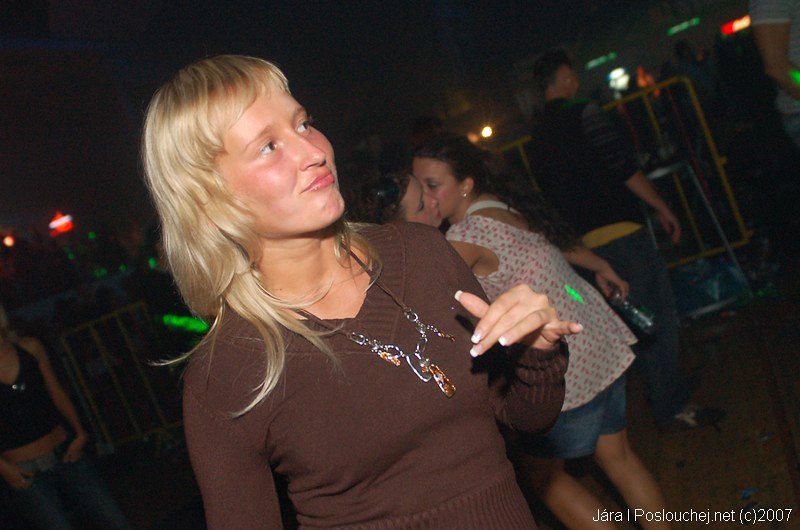 IN BETWEEN ALBUM TOUR - Pátek 14. 9. 2007