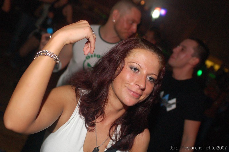 IN BETWEEN ALBUM TOUR - Pátek 14. 9. 2007