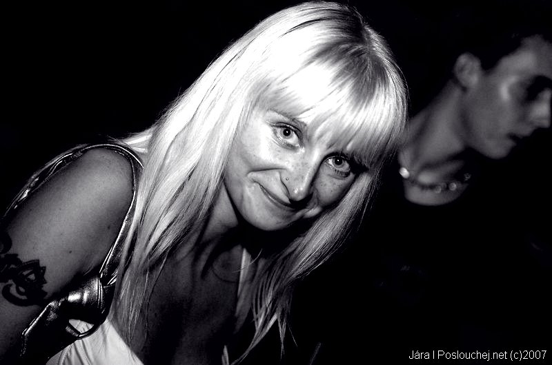 IN BETWEEN ALBUM TOUR - Pátek 14. 9. 2007
