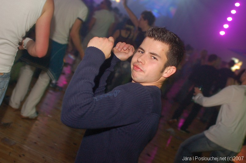 IN BETWEEN ALBUM TOUR - Pátek 14. 9. 2007