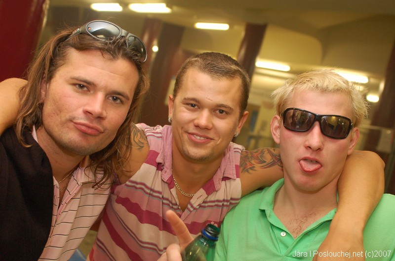 IN BETWEEN ALBUM TOUR - Pátek 14. 9. 2007