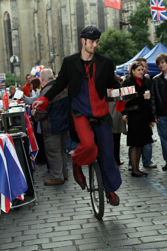 london street party - 20.9.07 - druha cast