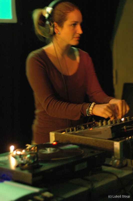 TAKE CONTROL - Čtvrtek 27. 9. 2007