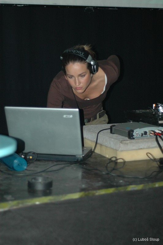 TAKE CONTROL - Čtvrtek 27. 9. 2007