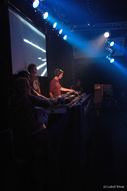 TAKE CONTROL - Čtvrtek 27. 9. 2007
