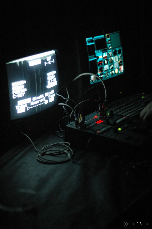 TAKE CONTROL - Čtvrtek 27. 9. 2007