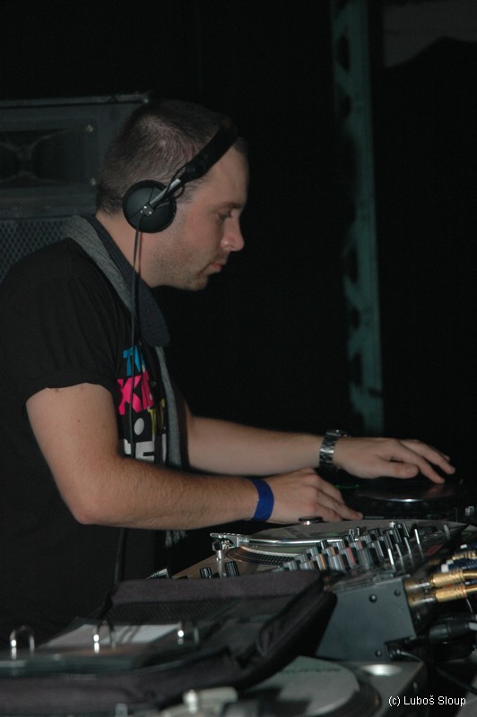 TAKE CONTROL - Čtvrtek 27. 9. 2007