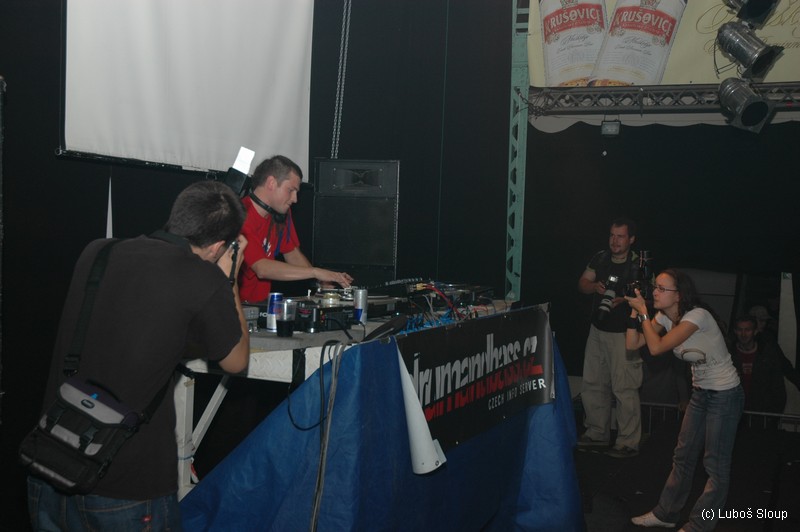 TAKE CONTROL - Čtvrtek 27. 9. 2007