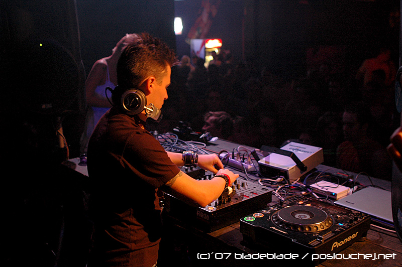 E-MOTION - Pátek 12. 10. 2007