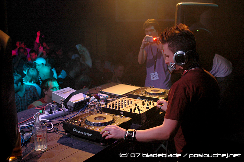 E-MOTION - Pátek 12. 10. 2007