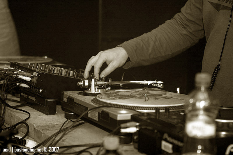 MILLENIUM - Pátek 12. 10. 2007