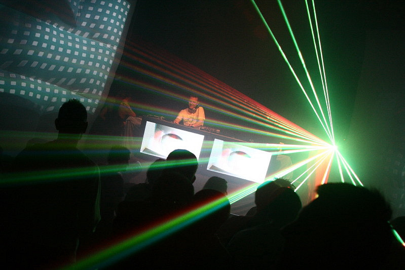 MILLENIUM - Pátek 12. 10. 2007