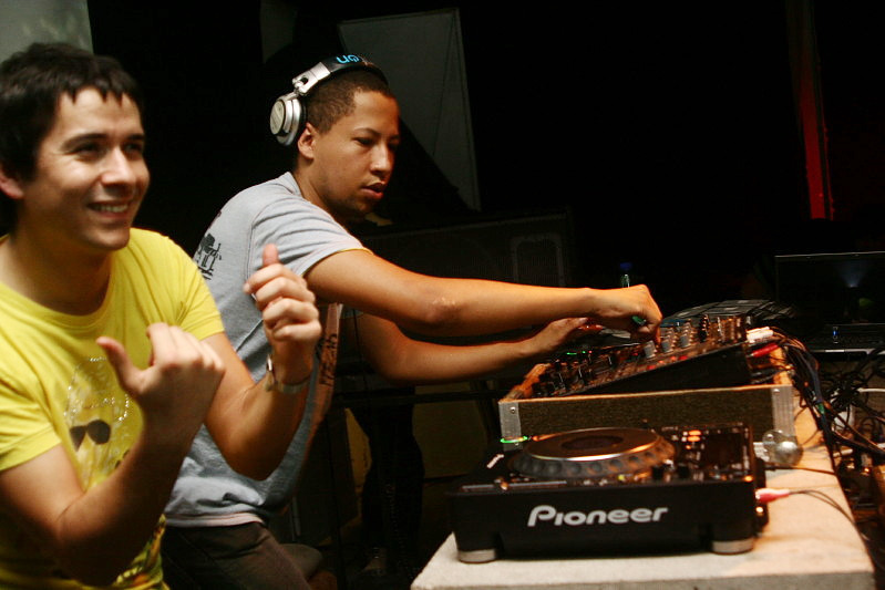 MILLENIUM - Pátek 12. 10. 2007