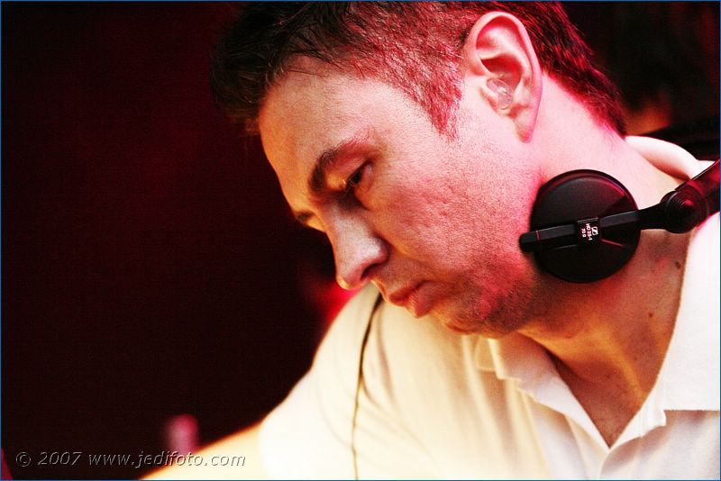 BUSH - UNIVERSAL TRUTH EDITION - Pátek 19. 10. 2007