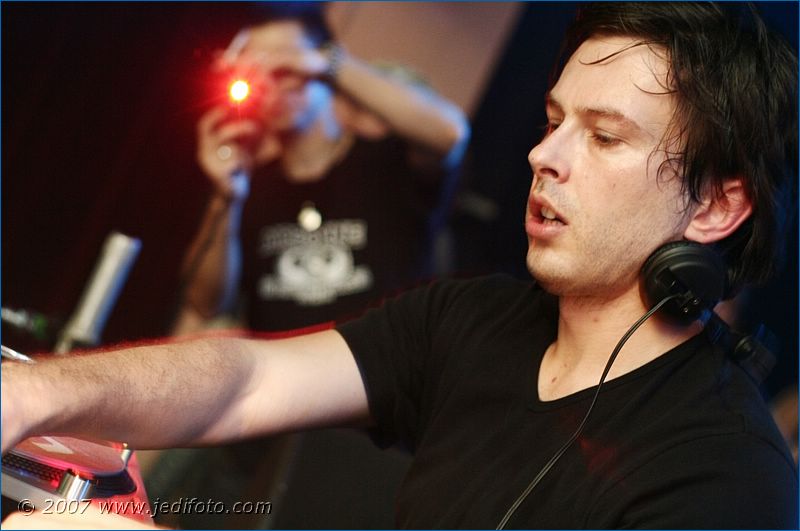 BUSH - UNIVERSAL TRUTH EDITION - Pátek 19. 10. 2007