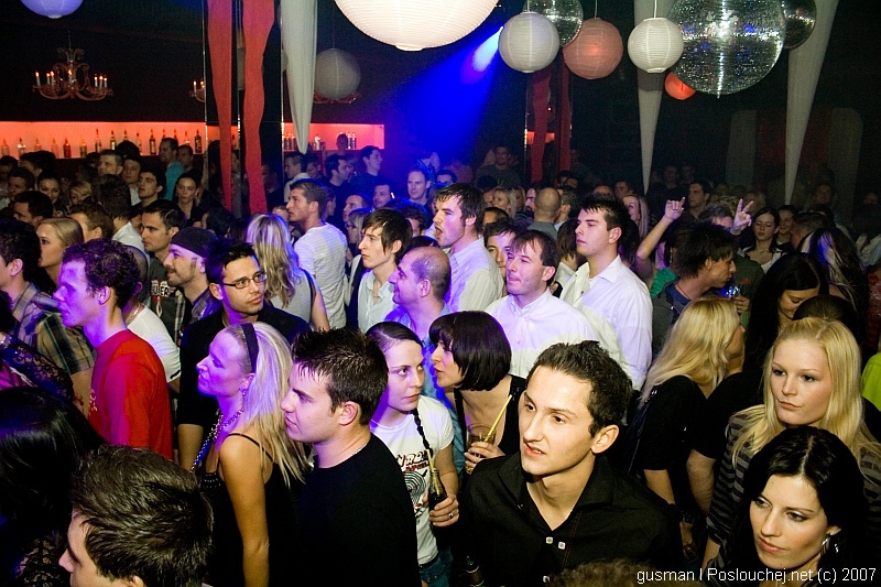 LOOKBETTERNAKED - Pátek 16. 11. 2007
