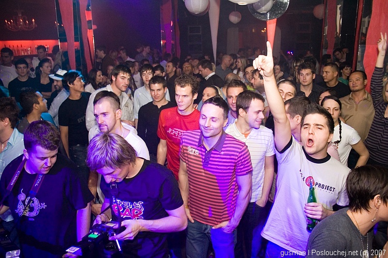 LOOKBETTERNAKED - Pátek 16. 11. 2007