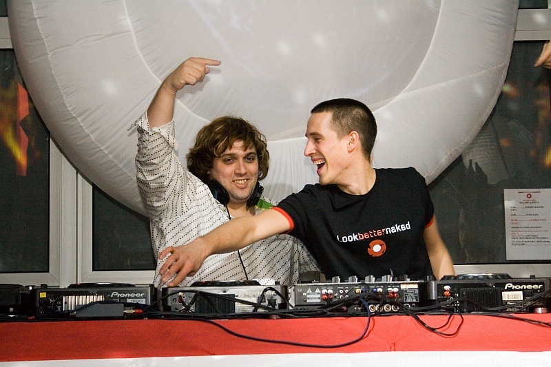 LOOKBETTERNAKED - Pátek 16. 11. 2007