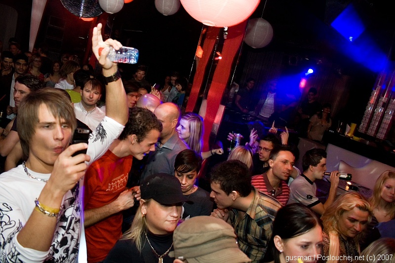 LOOKBETTERNAKED - Pátek 16. 11. 2007