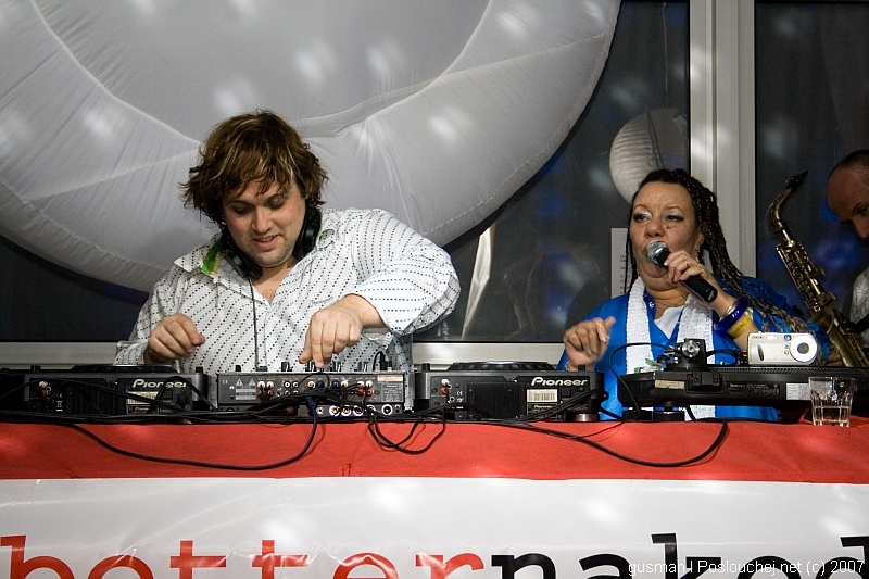 LOOKBETTERNAKED - Pátek 16. 11. 2007