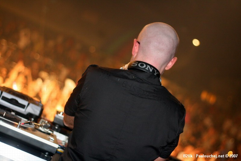 APOKALYPSA LET´S GO TECHNO - Pátek 23. 11. 2007